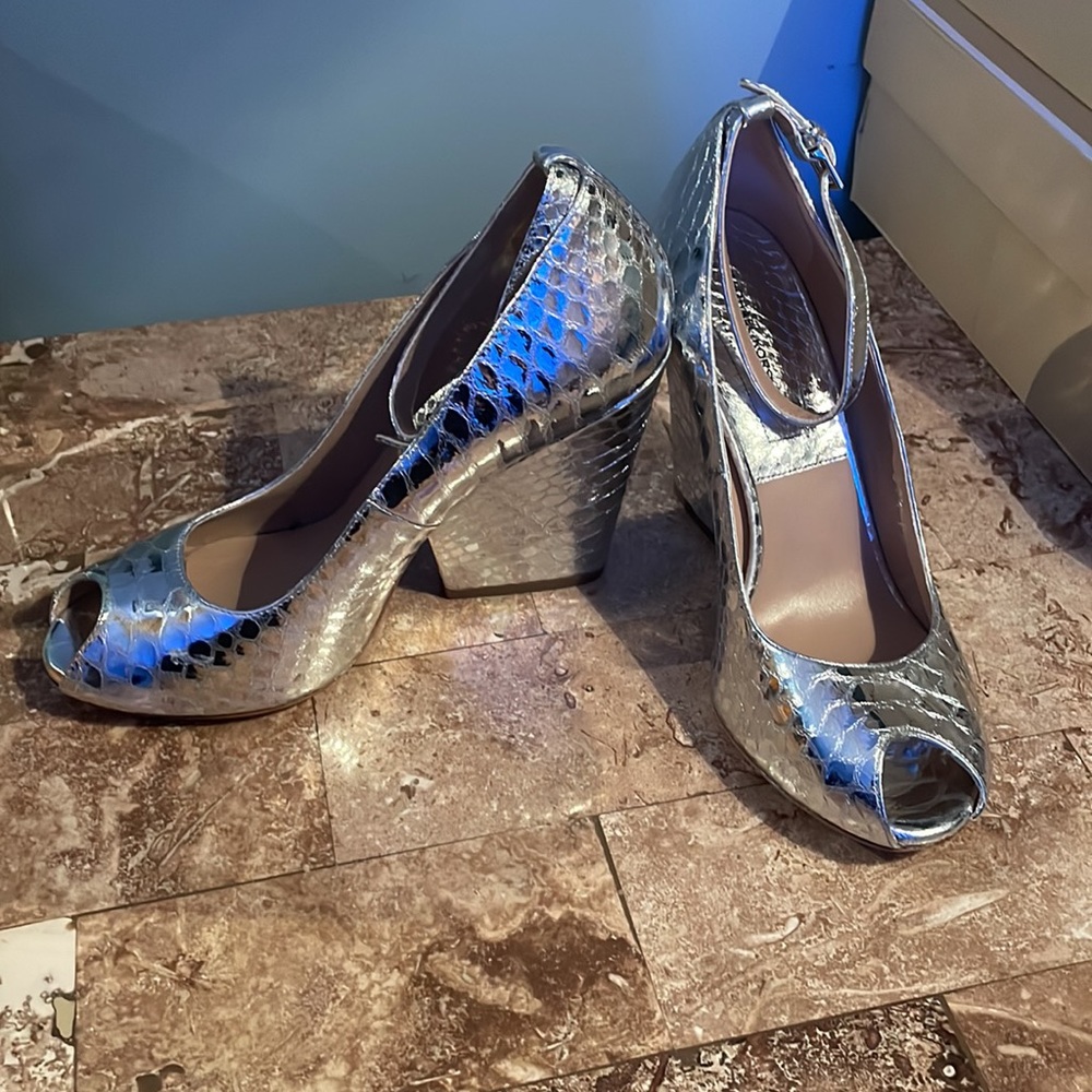 Silver Metallic Python Embossed Michael Kors Coll… - image 2